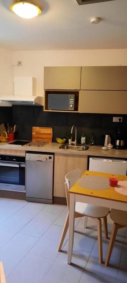 Apparemment Des Moulins Lägenhet Collobrières Exteriör bild